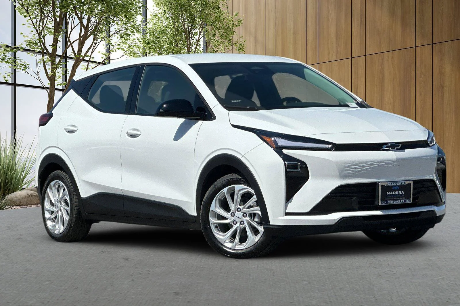 New 2027 Summit White Chevrolet LT image 2