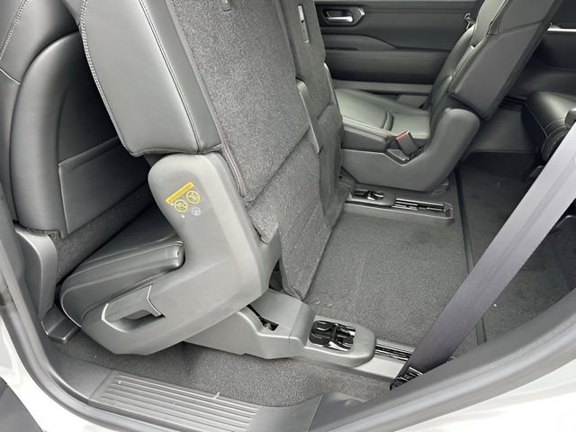 2026 Nissan Armada SV - Photo 20
