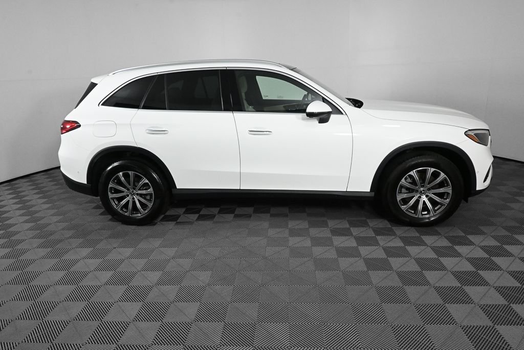 Certified Used 2023 White Mercedes-Benz GLC 300 image 25