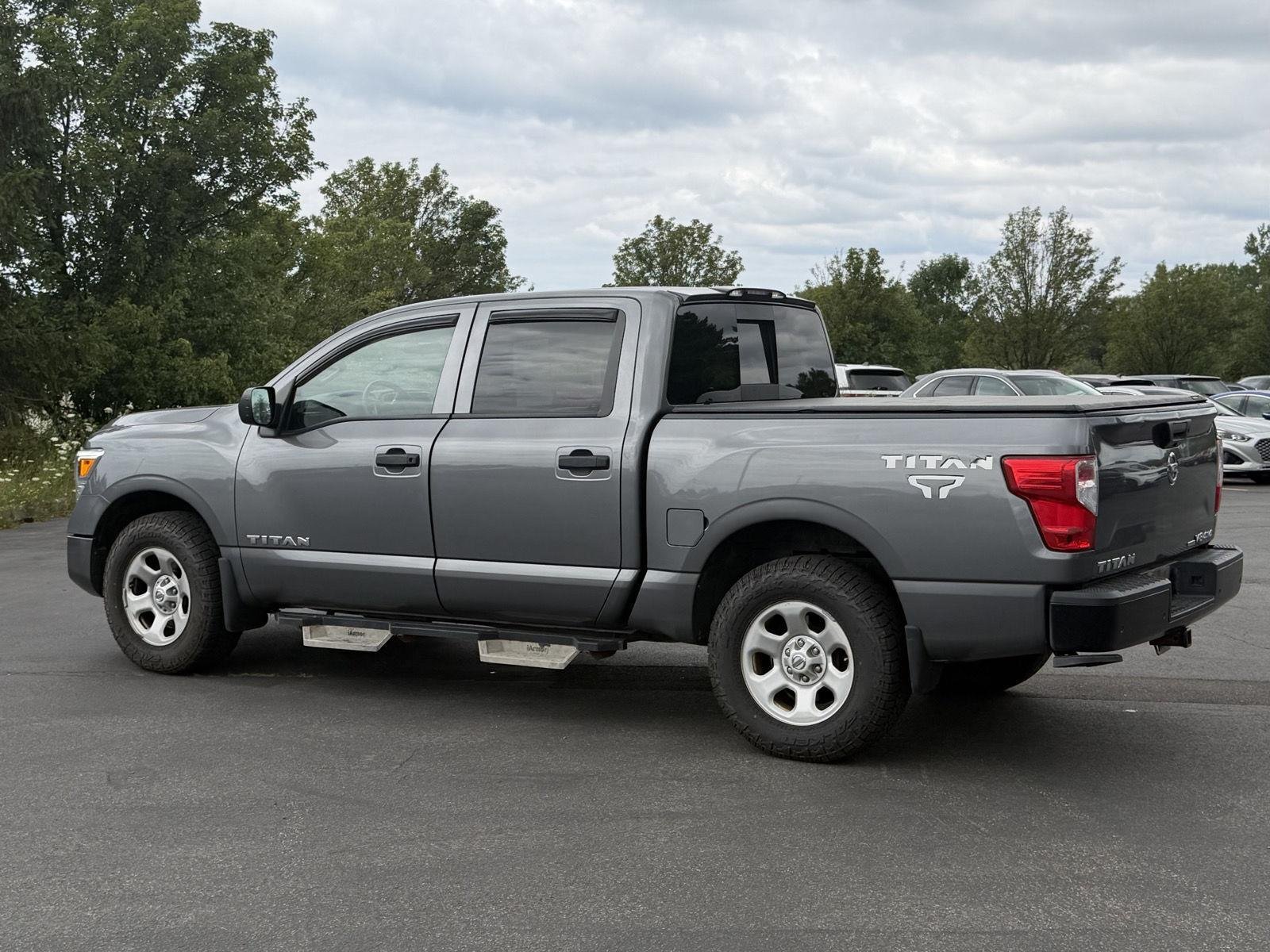 Used 2021 Gun Metallic Nissan S image 6