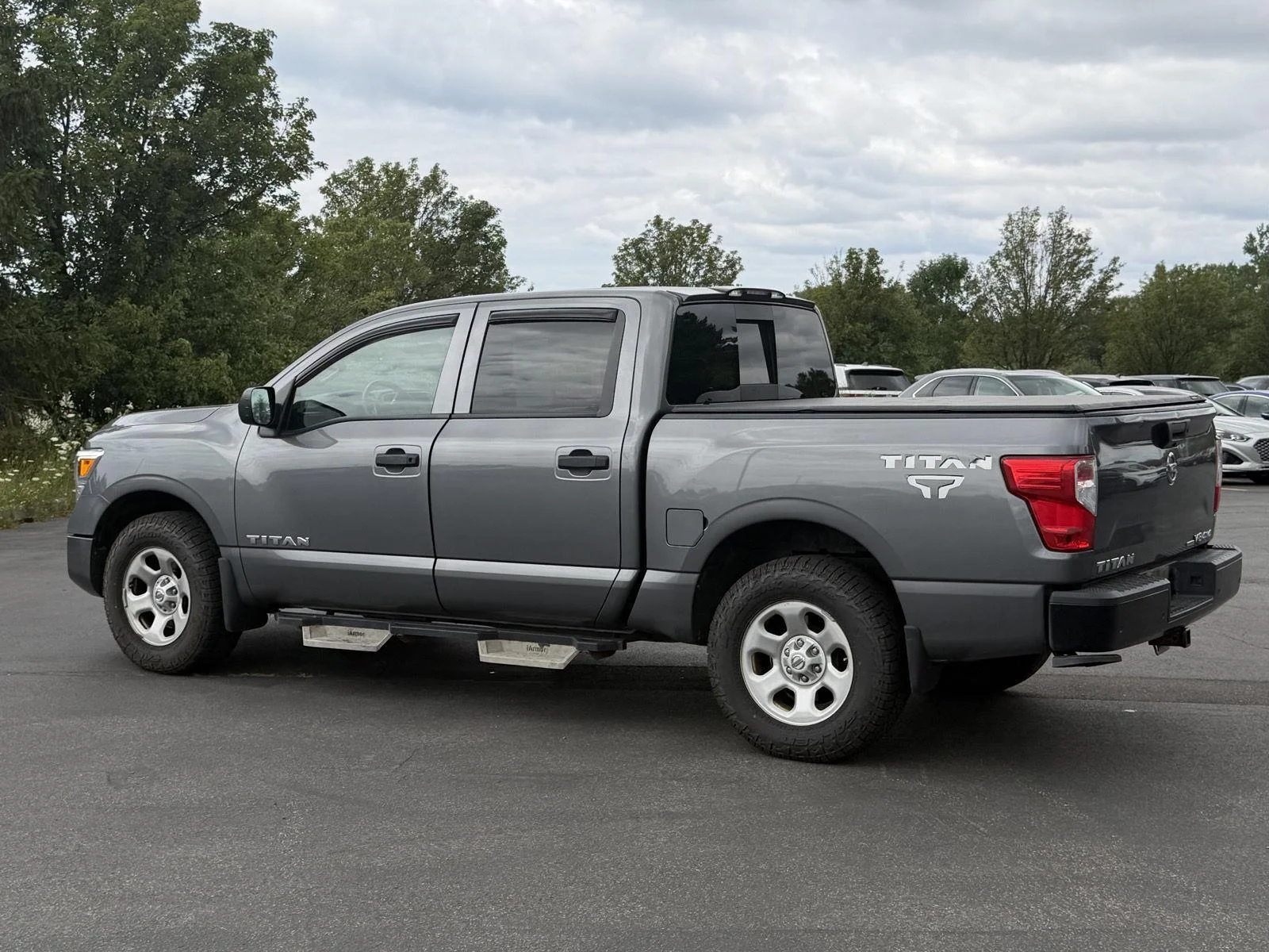 Used 2021 Gun Metallic Nissan S image 6
