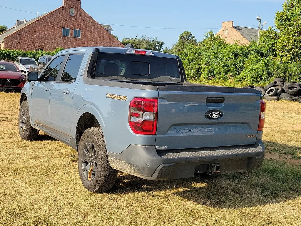 Used 2025 Azure Gray Metallic Ford Tremor image 3
