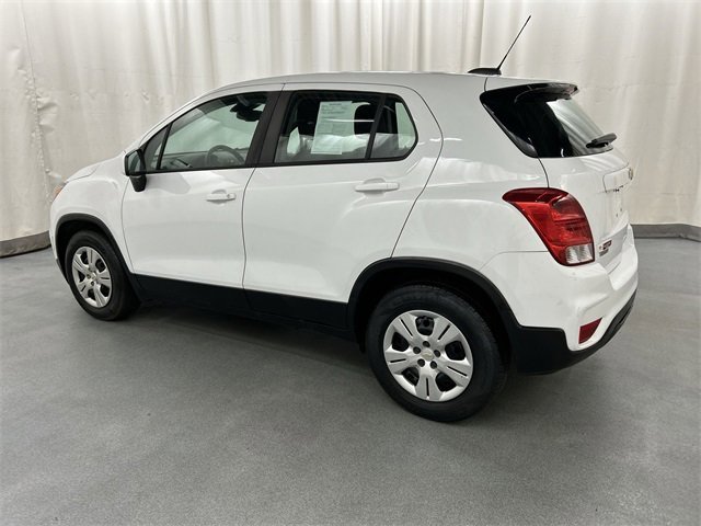2018 Chevrolet Trax LS 1 photo 3