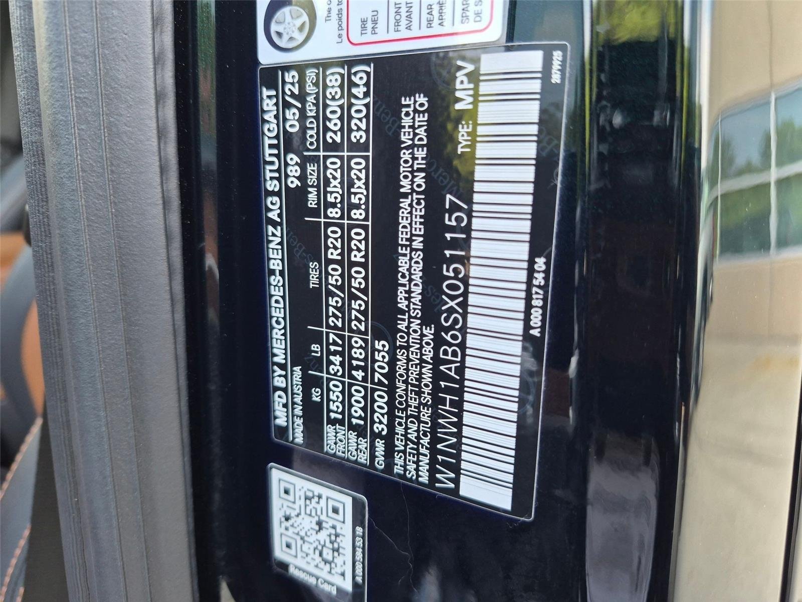 Used 2025  Mercedes-Benz G 550 image 37