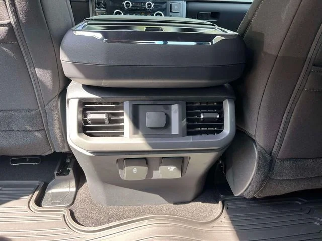 New 2026 Agate Black Metallic Ford XLT image 15