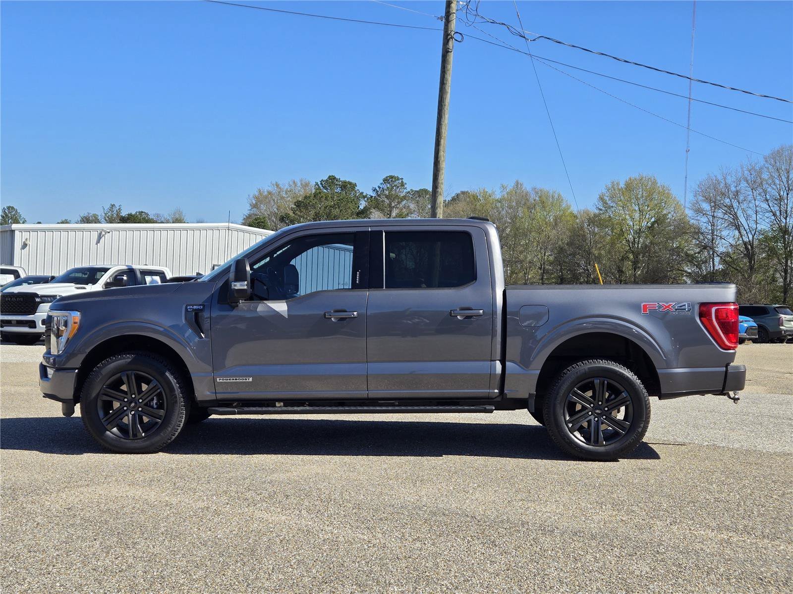 Used 2022 Gray Ford XLT image 12