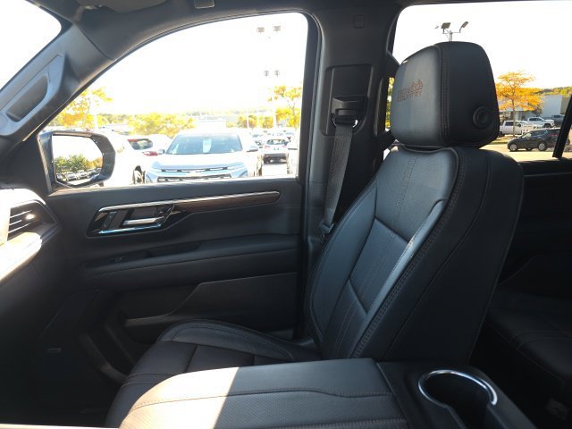 Used 2025 Black Chevrolet High Country image 29