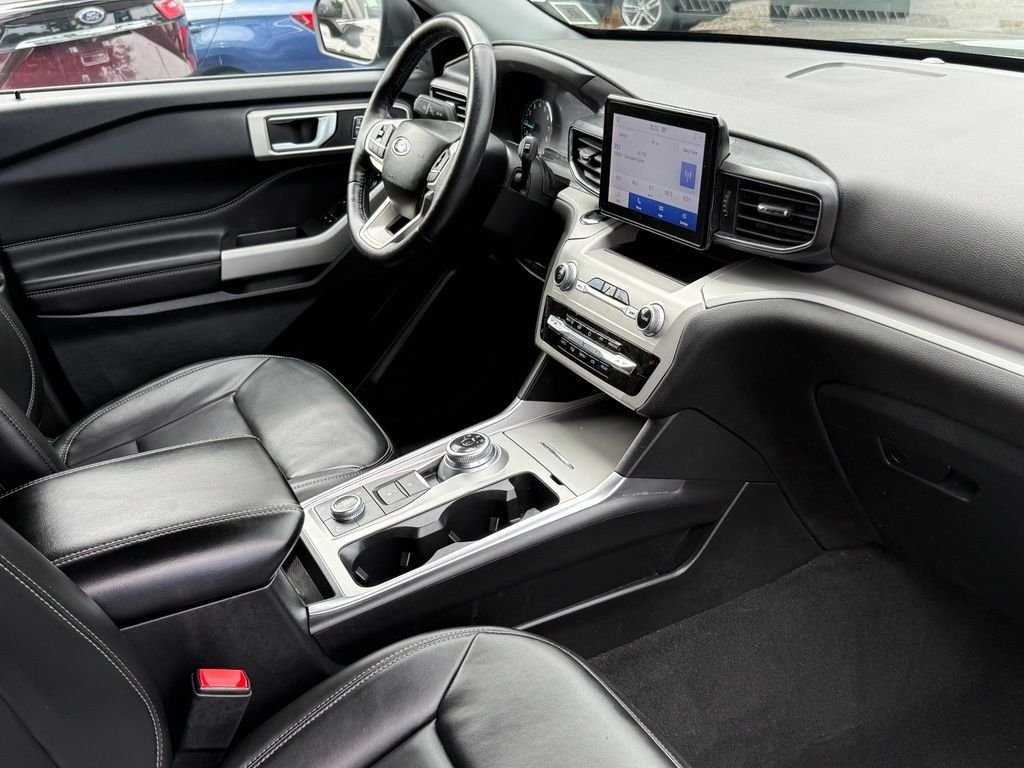 Used 2023 Carbonized Gray Metallic Ford XLT image 28