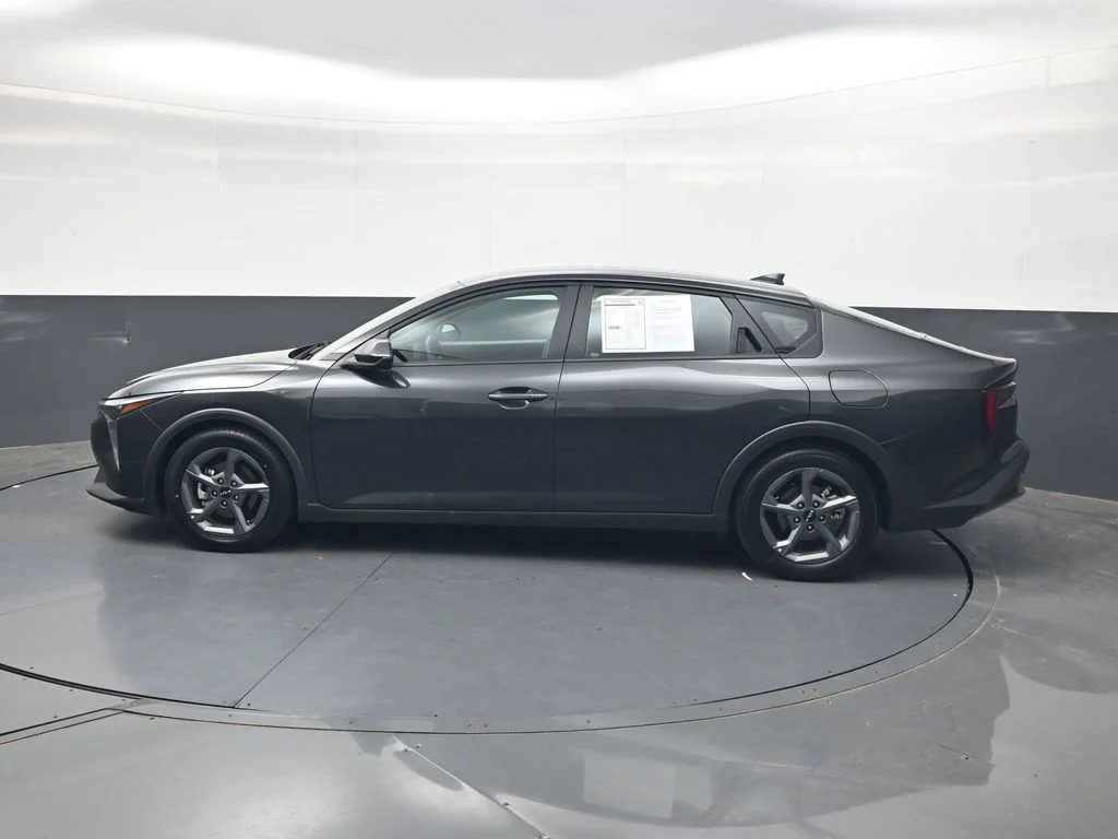 Used 2025 Gray Kia LXS image 10