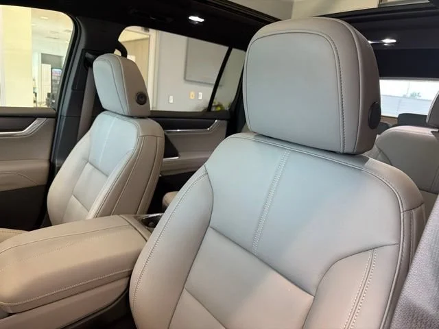 2026 GMC Acadia Elevation - Photo 23