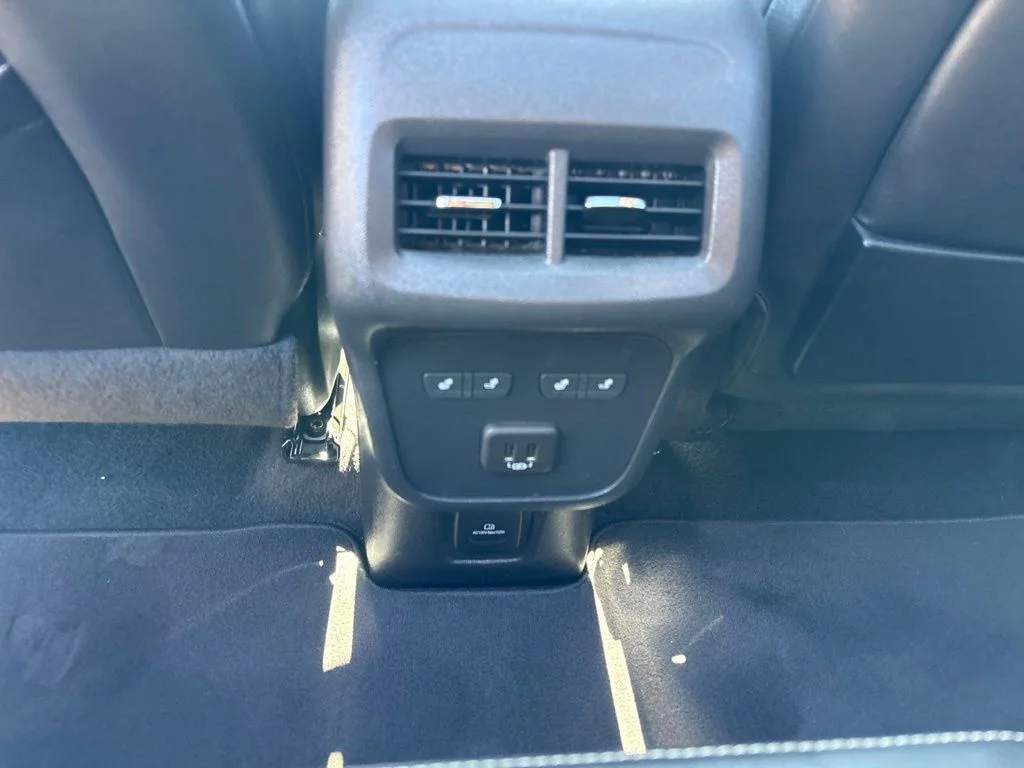 Used 2023 Black GMC Denali image 22