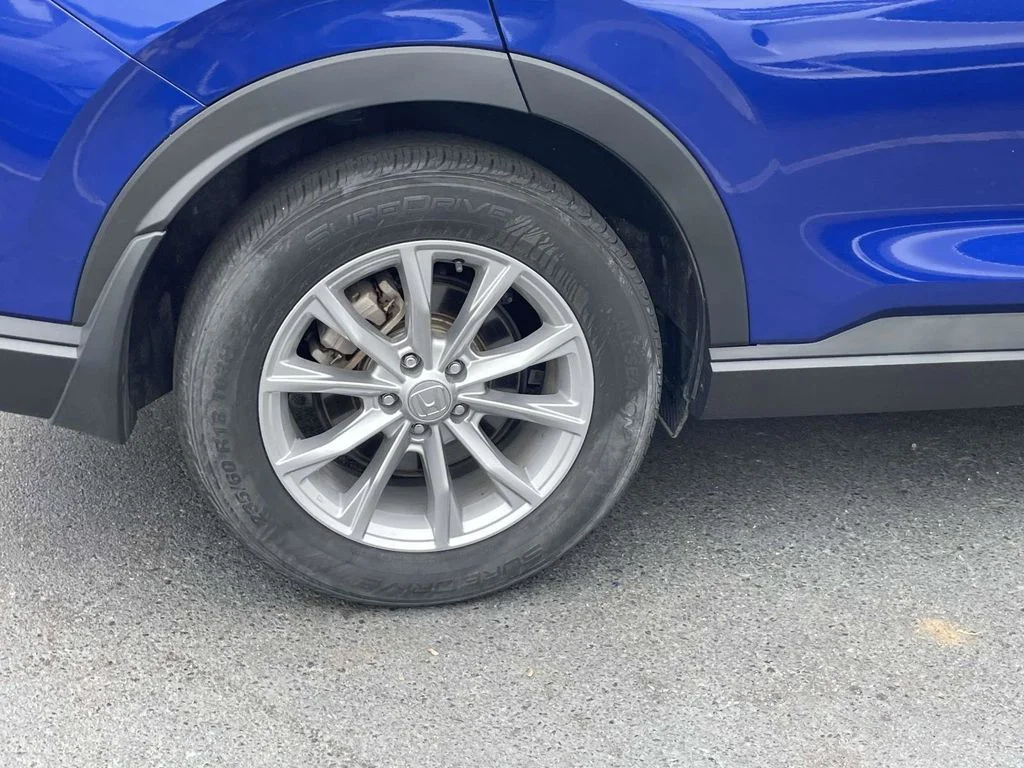 Used 2023  Honda EX image 9