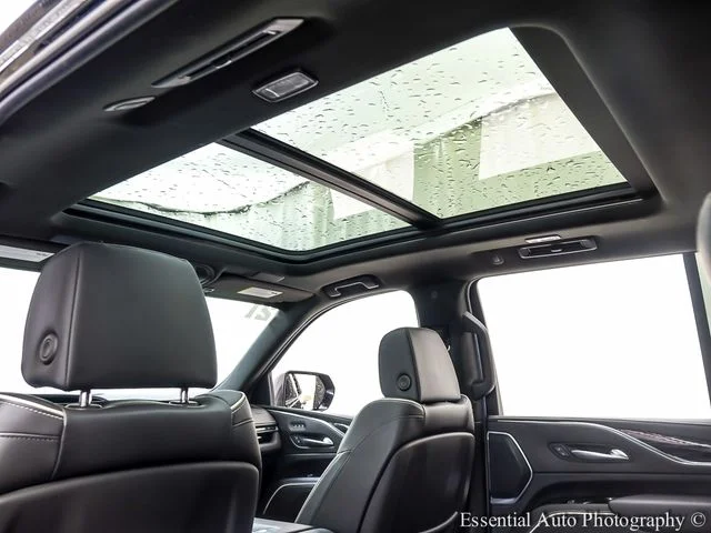 Used 2021 Black Cadillac Sport image 14