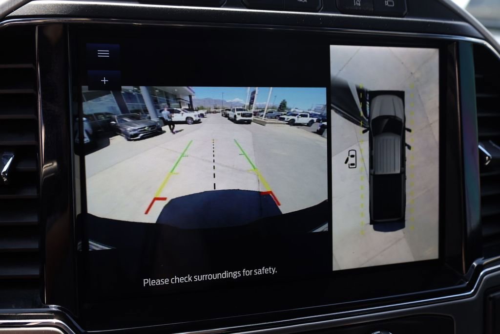 Used 2022 Black Metallic Ford Platinum image 16