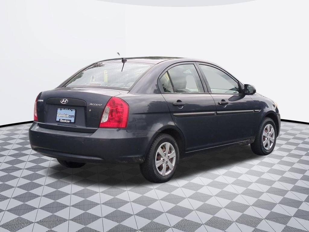 2009 Hyundai Accent GLS - Photo 6