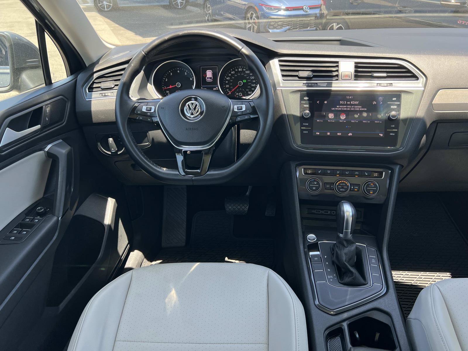 Used 2019 Platinum Gray Metallic Volkswagen SE image 7