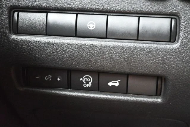 Used 2024 Beige/tan Nissan SV image 22