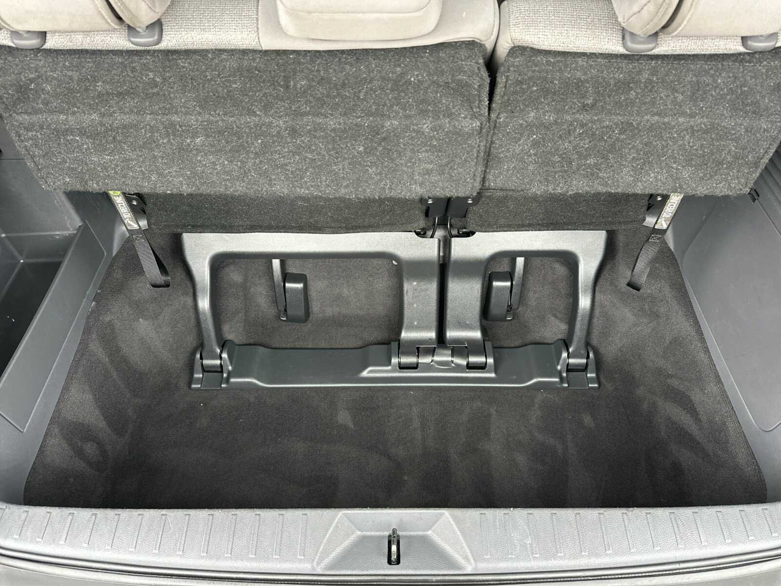 Used 2024 Cypress Toyota LE 4D Passenger Van image 18