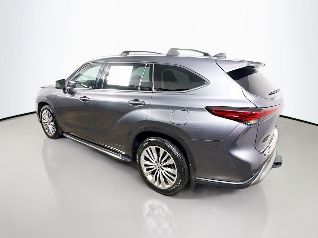 Used 2023 Magnetic Gray Metallic Toyota Platinum image 5