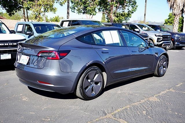 Used 2023  Tesla Base image 7