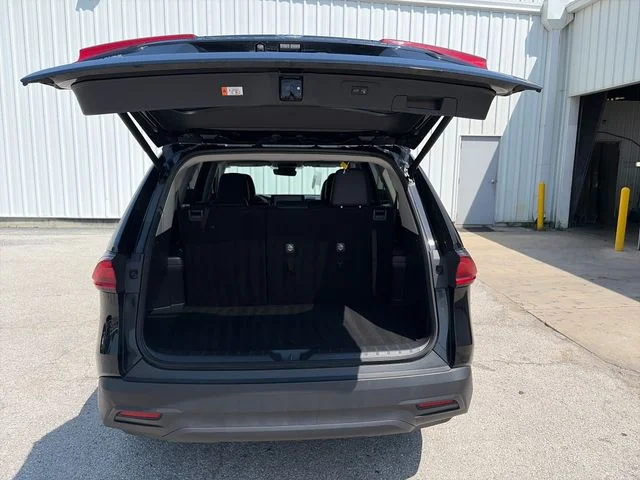 Used 2025 Black Toyota XLE image 22