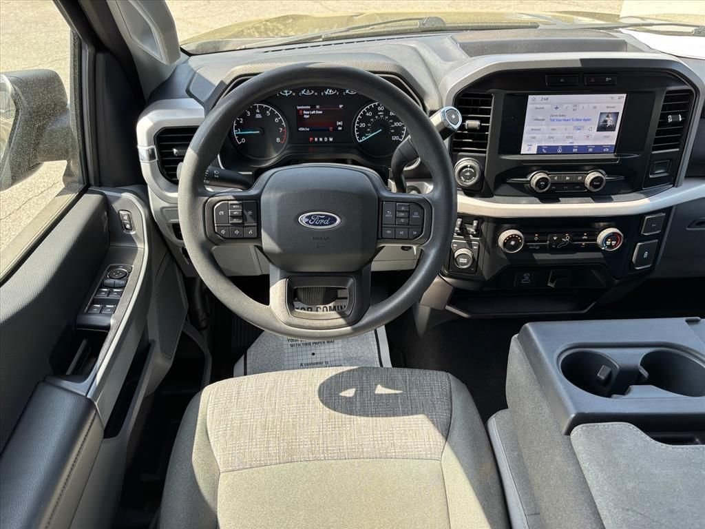 Used 2023 Black Ford XLT image 3