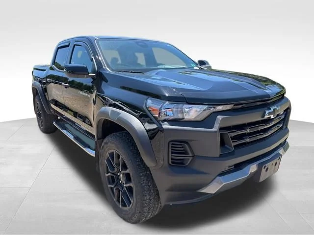 Used 2023 Black Chevrolet Trail Boss image 2