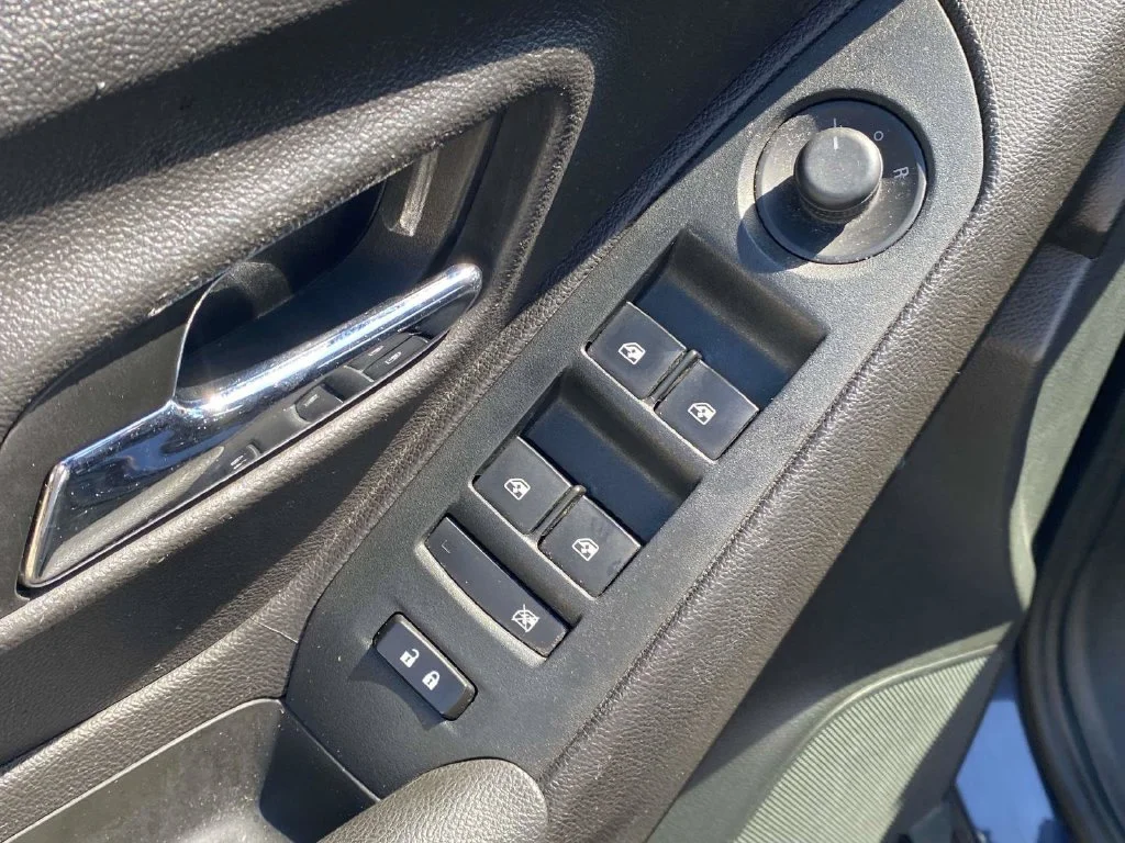Used 2018 Blue Chevrolet LS image 15