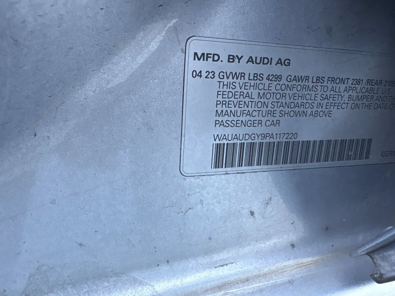 Used 2023 Florett Silver Metallic Audi 40 Premium image 16