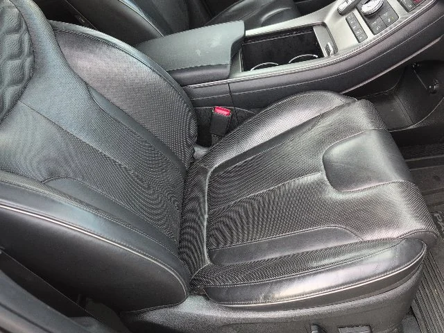 Used 2021 Black Hyundai Limited image 9