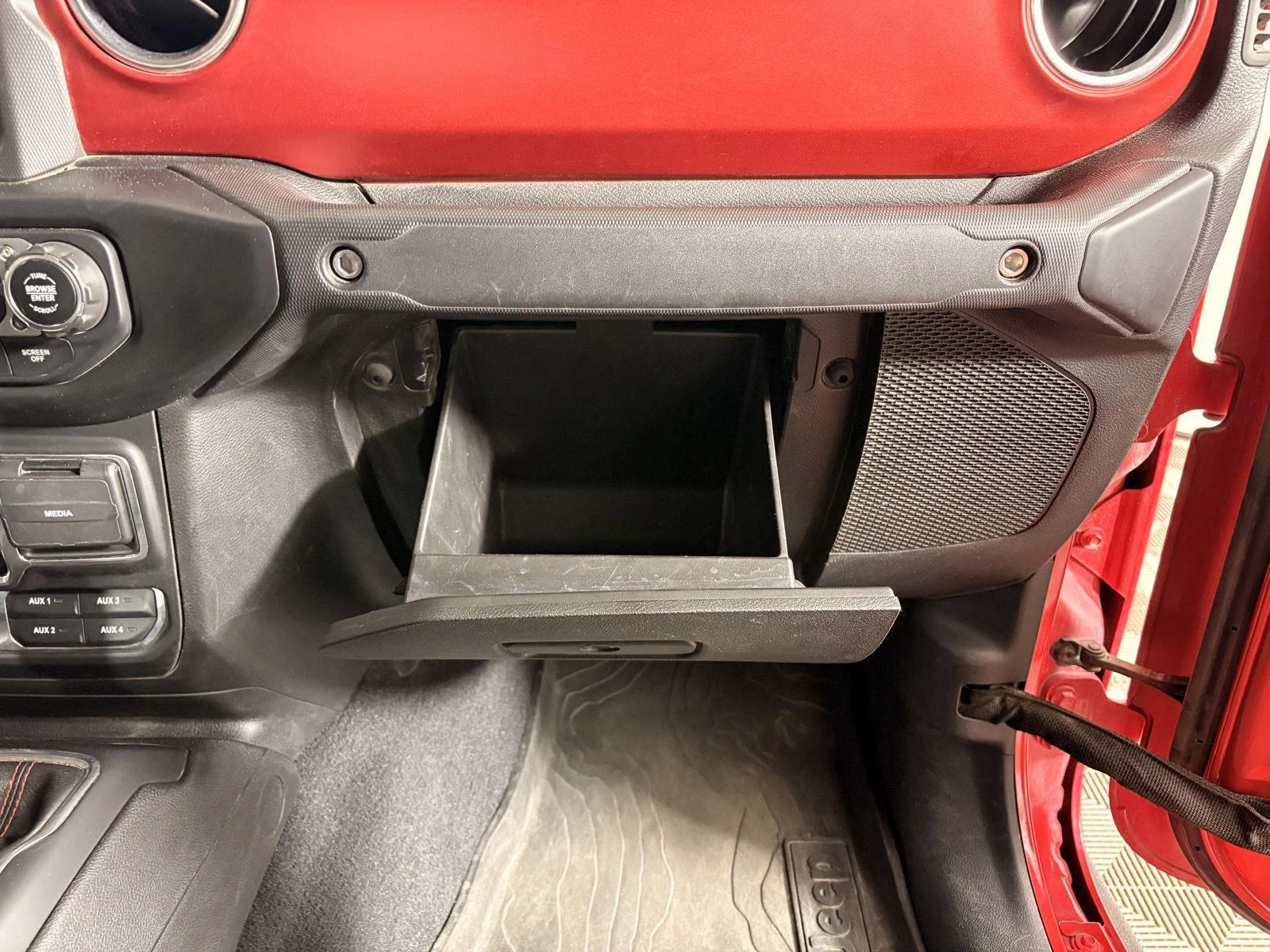 Used 2021 Firecracker Red Clearcoat Jeep Rubicon image 26