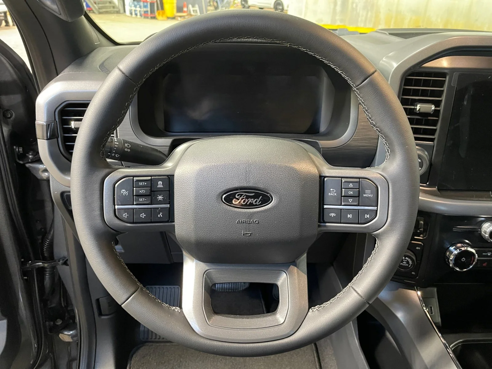 New 2026 CARBONIZED GREY METALLIC Ford XLT image 16