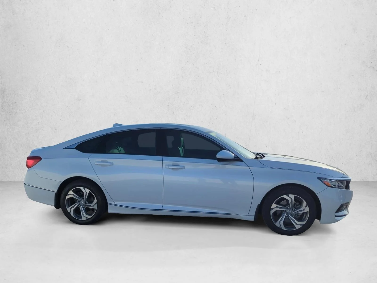Used 2019 Platinum White Pearl Honda EX 1.5T image 4