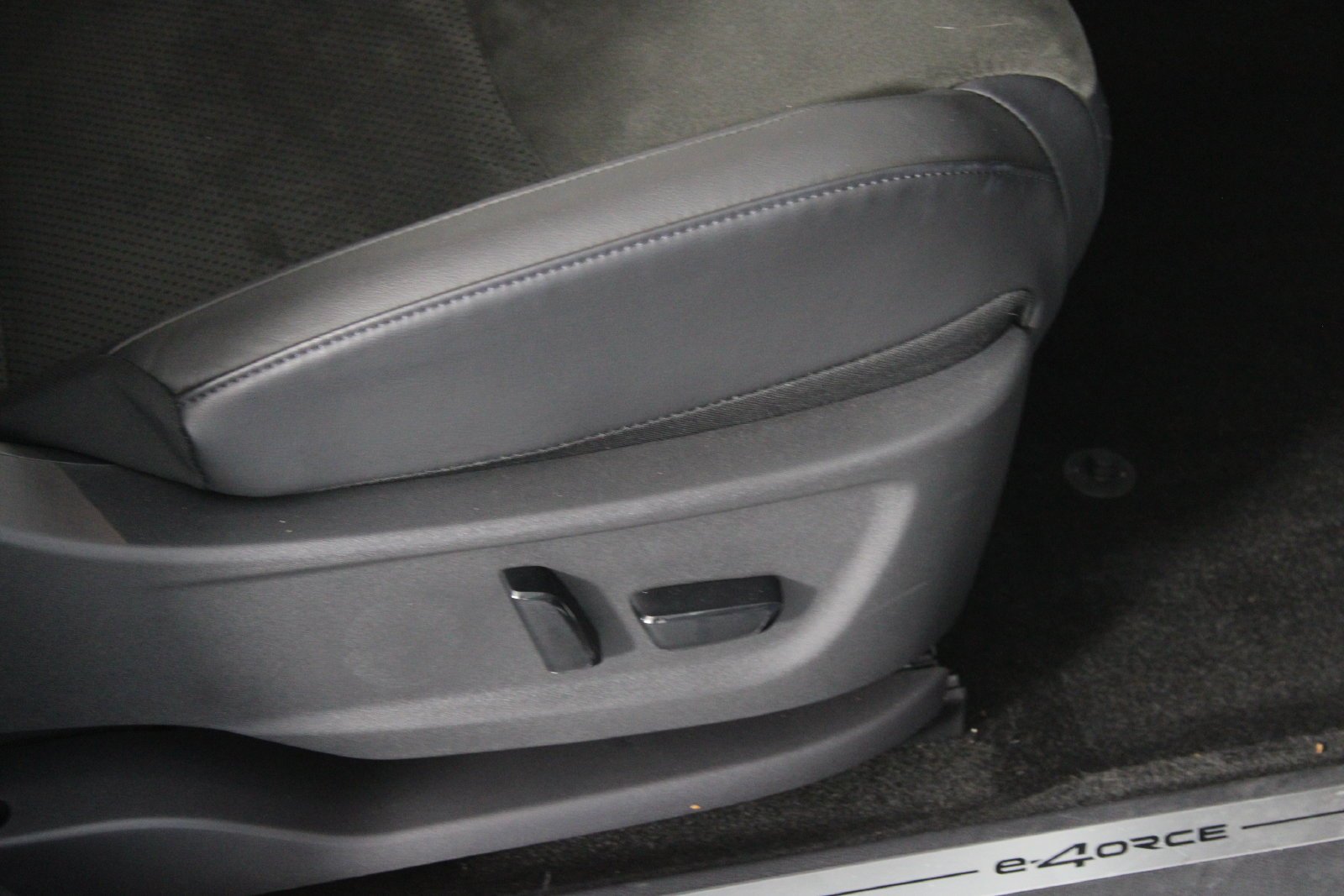 Used 2024 White Nissan EVOLVE+ e-4ORCE image 16