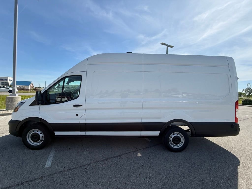 New 2026 Oxford White Ford Cargo Van image 11