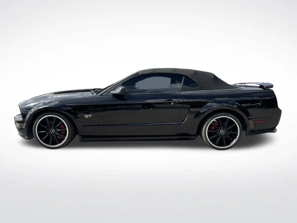 Used 2006 Black Clearcoat Ford  image 8