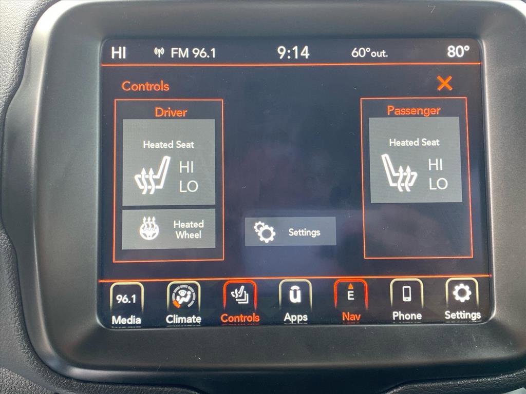 Certified Used 2023 Graphite Gray Jeep Latitude image 16