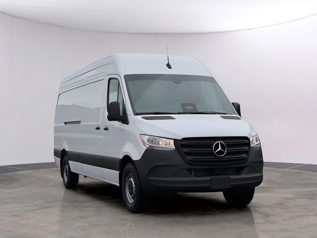 New 2026 Arctic White Mercedes-Benz Cargo 170 WB image 3
