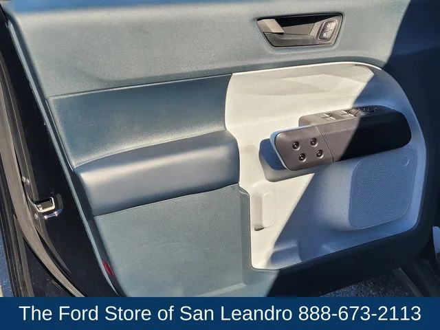 New 2025 Shadow Black Ford XLT image 18