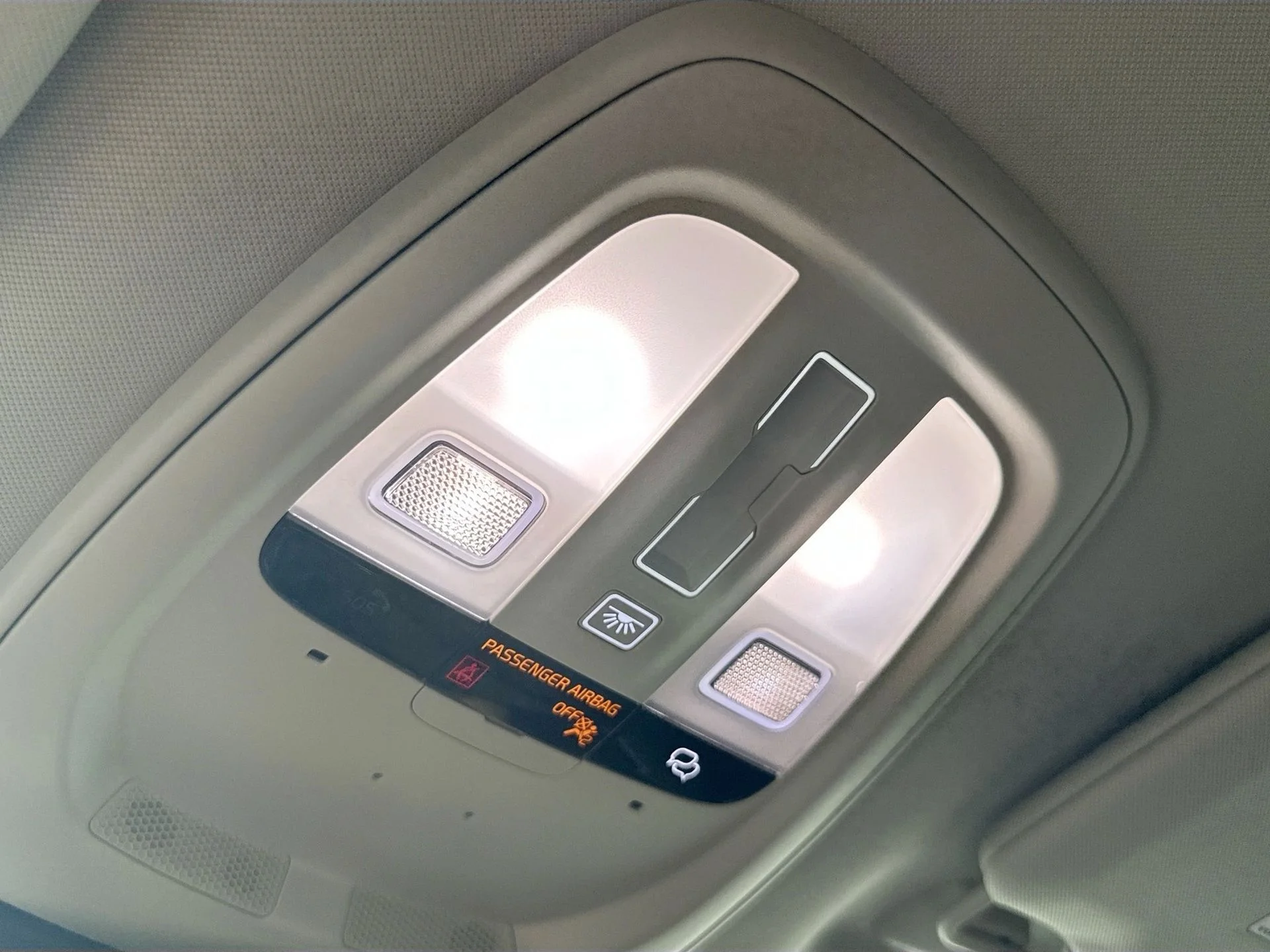 2026 Volvo XC90 Plus - Photo 20
