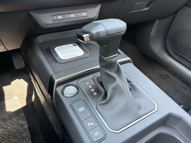 New 2027 Iceberg Green Kia EX image 19