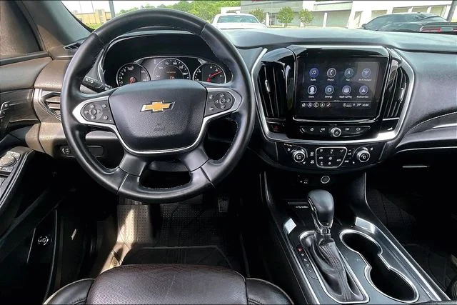 Used 2023 Beige Chevrolet High Country image 8