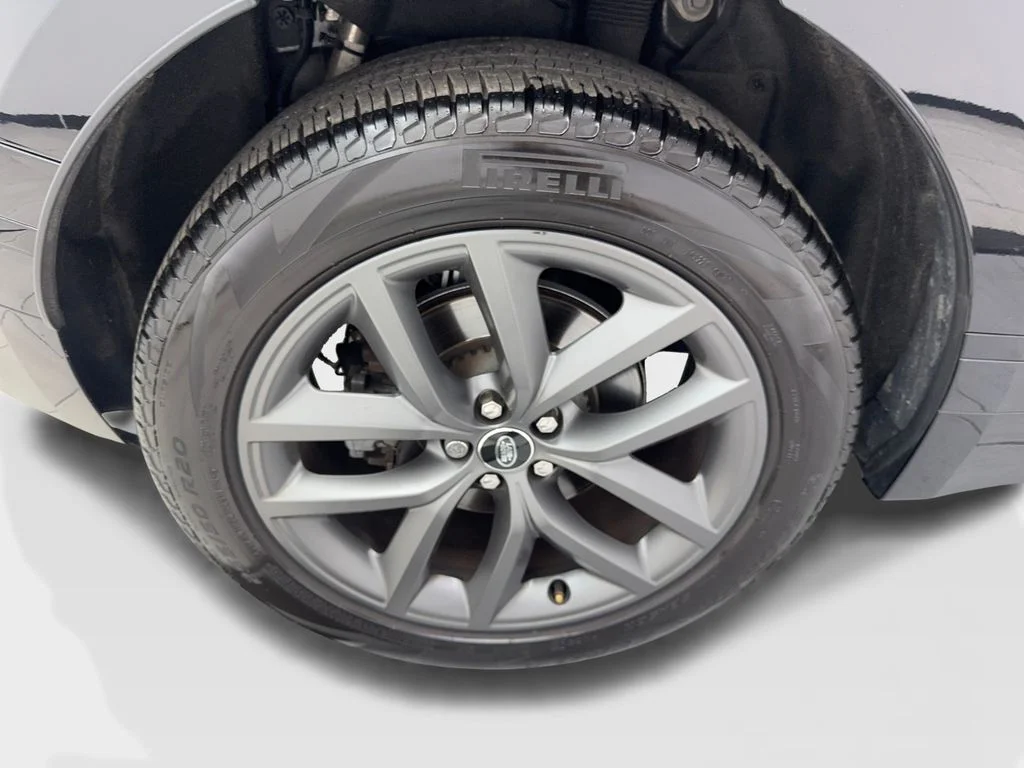 Used 2026 Black Land Rover Dynamic SE image 84