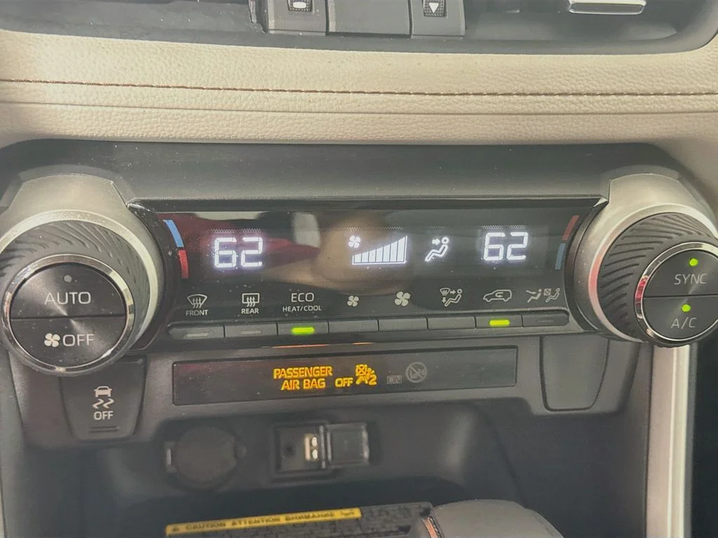 Certified Used 2019 Silver Sky Metallic Toyota XLE Premium image 15