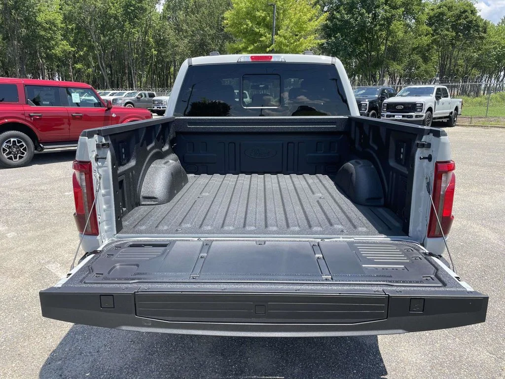 New 2026 White Ford XLT image 10