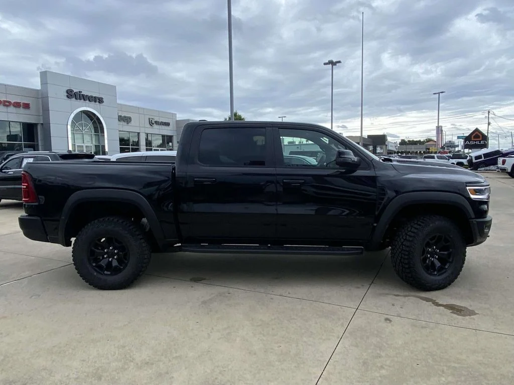 New 2026 Diamond Black Crystal Pearl-Coat Exterior Paint RAM RHO image 37