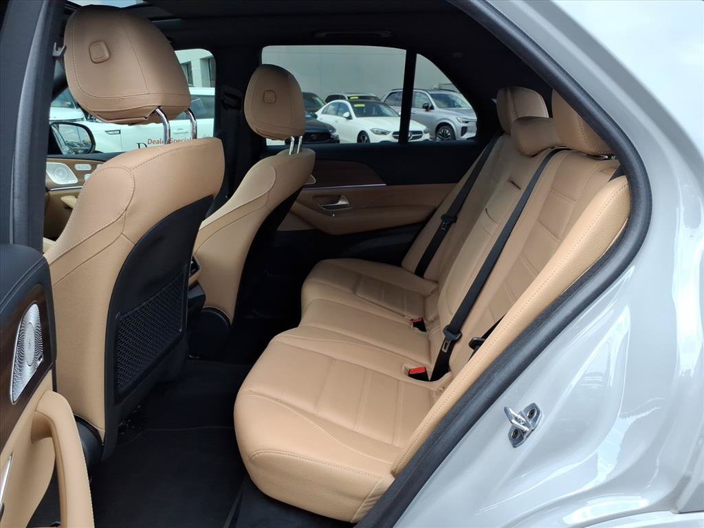 Used 2025 Gray Mercedes-Benz GLE 450e image 12