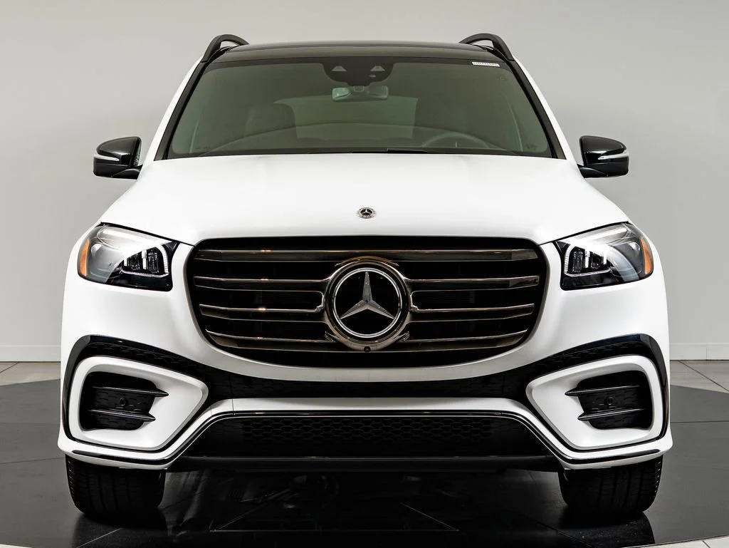 New 2026 Moonlight White Mercedes-Benz GLS 450 image 2