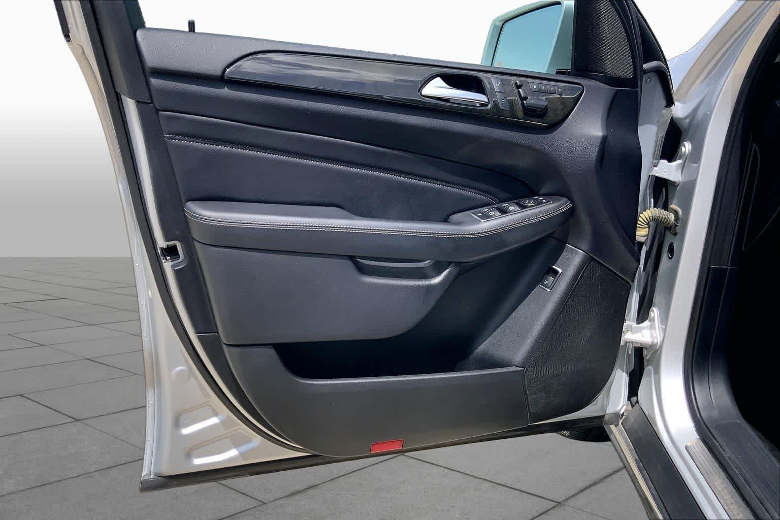 Used 2015 Iridium Silver Metallic Mercedes-Benz ML 350 image 21