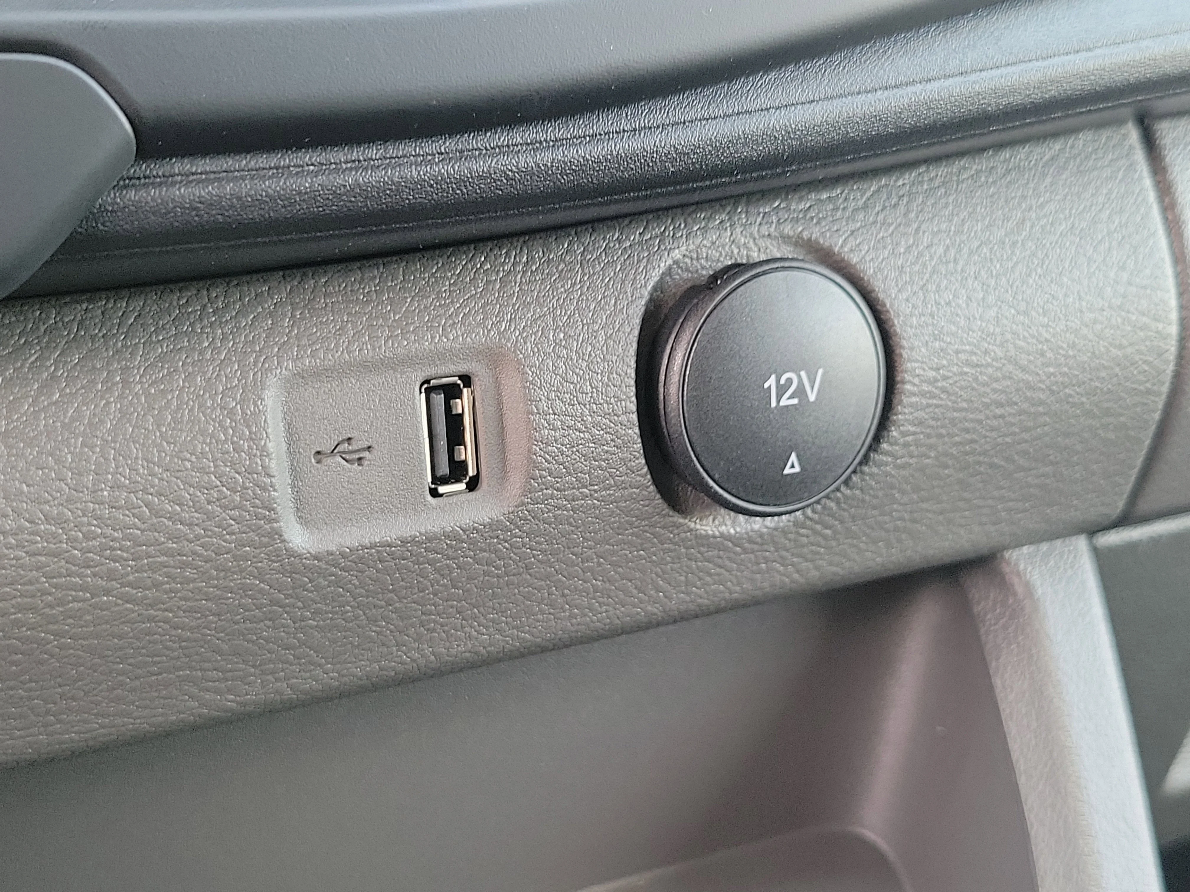 2025 Ford Transit Passenger Van XL - Photo 28